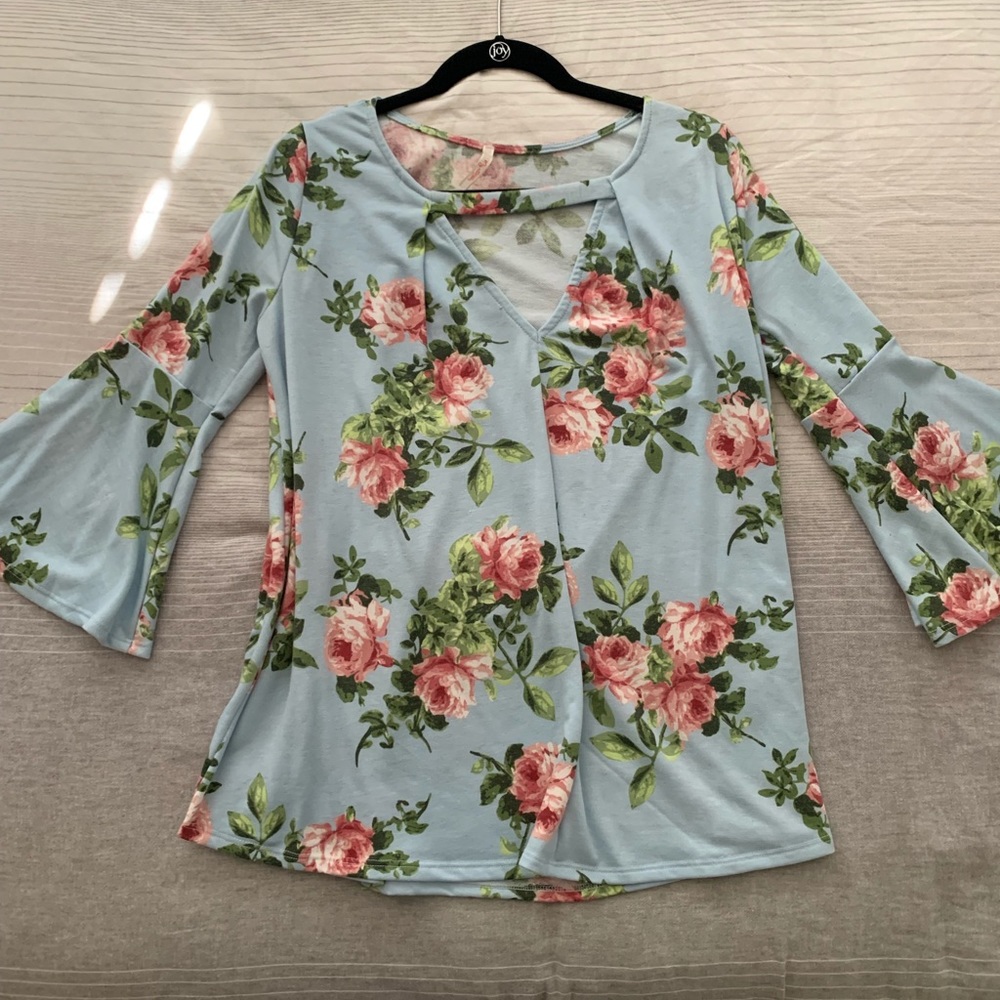Floral Keyhole Blouse